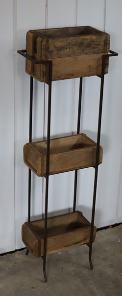 Lot 157 - PLANTER STAND