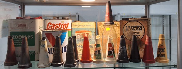 Lot 1447 - PETRONALIA