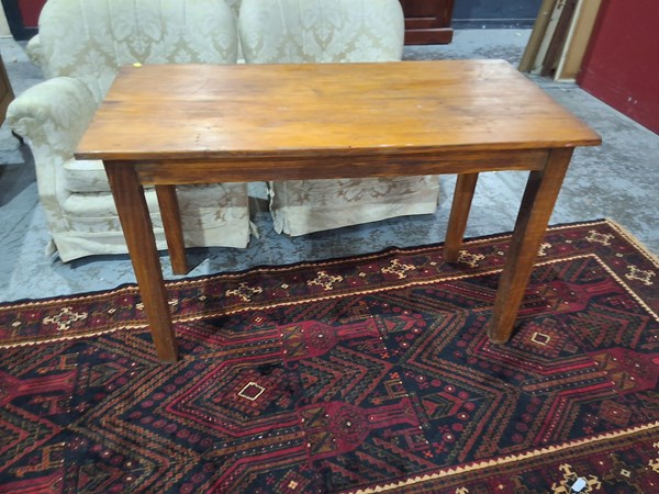 Lot 87 - TABLE