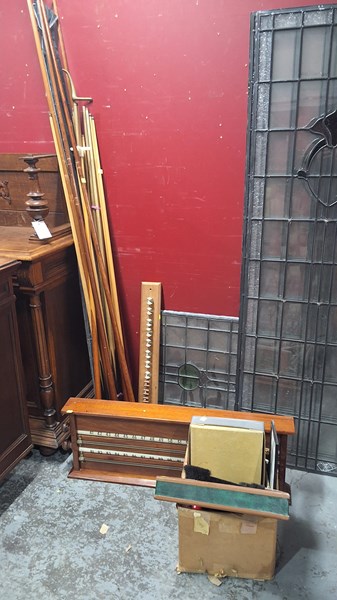 Lot 186 - BILLIARD ACCESSORIES