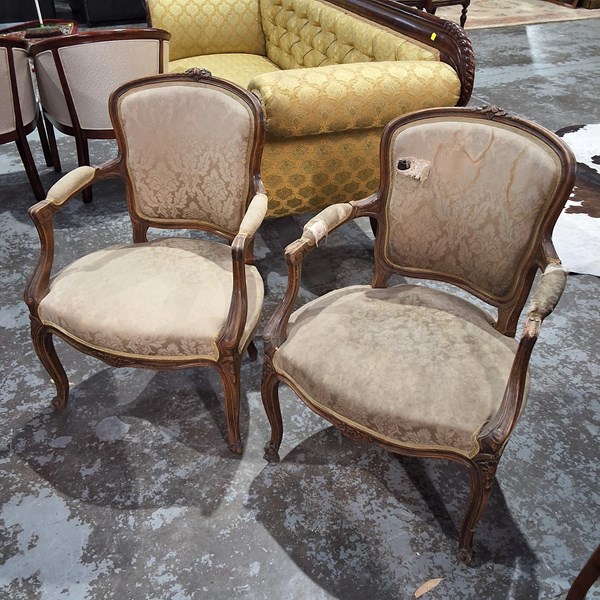 Lot 113 - ARMCHAIRS