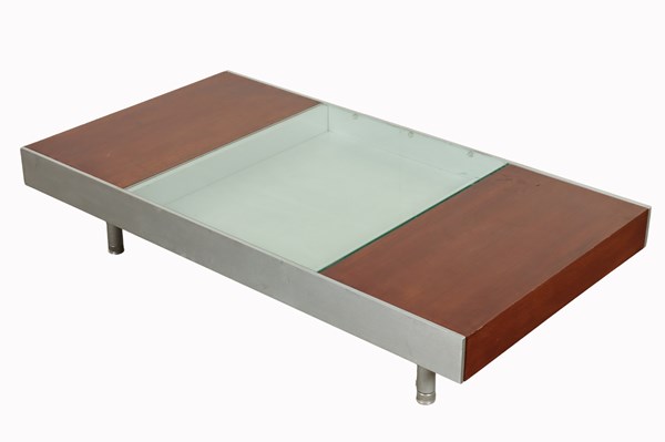 Lot 205 - COFFEE TABLE