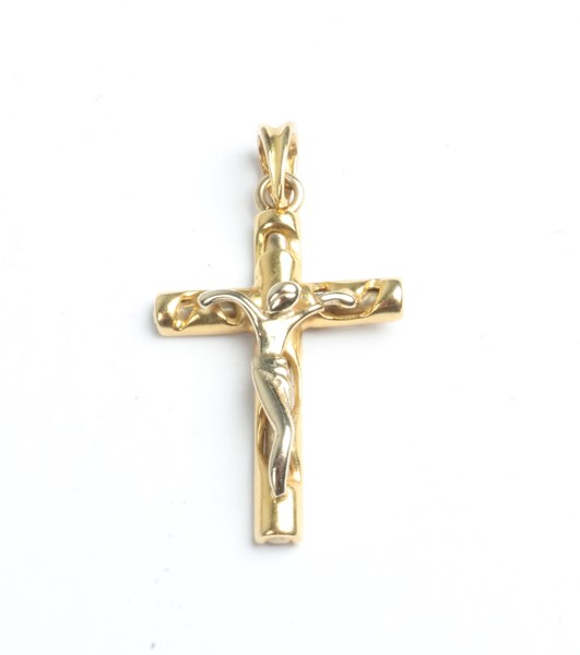 Lot 1014 - GOLD PENDANT