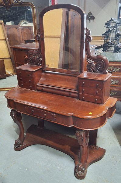 Lot 237 - DRESSING TABLE