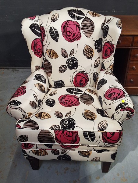 Lot 108 - ARMCHAIR