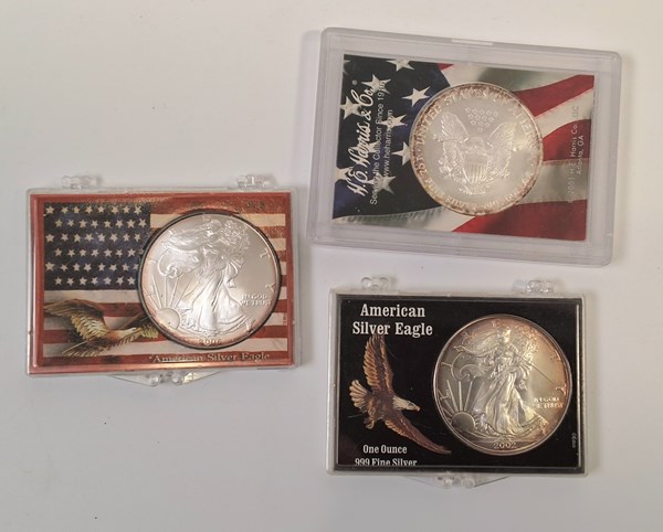 Lot 1057 - SILVER COINS