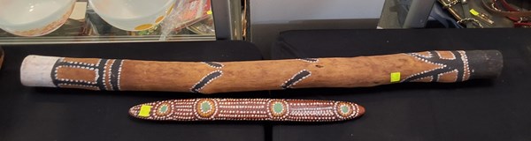 Lot 1332 - DIDGERIDOO AND MESSAGE STICK