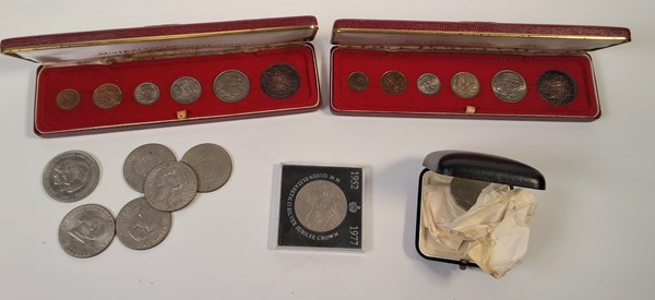 Lot 1081 - COINS