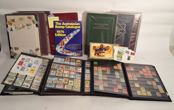 Lot 1305 - STAMP ALBUMS