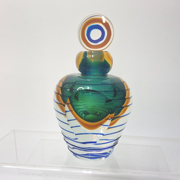 Lot 1172 - SCENT BOTTLE