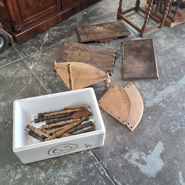 Lot 255 - WHATNOT PARTS