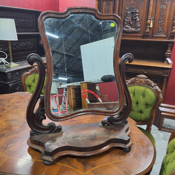 Lot 148 - DRESSING TABLE MIRROR