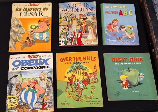 Lot 1157 - CHILDREN'S BOOKS