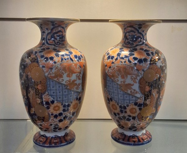 Lot 1293 - IMARI STYLE VASES