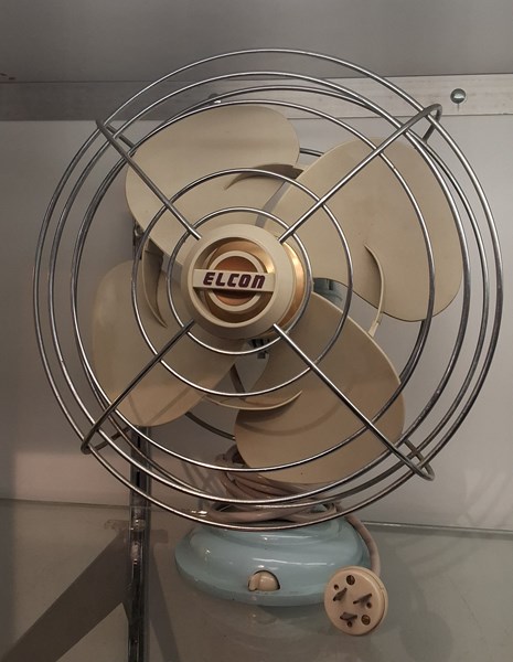 Lot 1282 - VINTAGE FAN