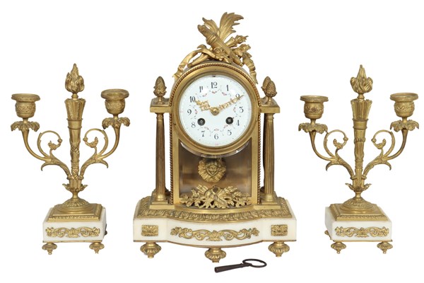 Lot 47 - GARNITURE CLOCK SET