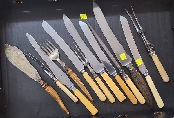 Lot 1192 - CARVING KNIVES