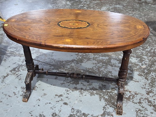 Lot 62 - OCCASIONAL TABLE