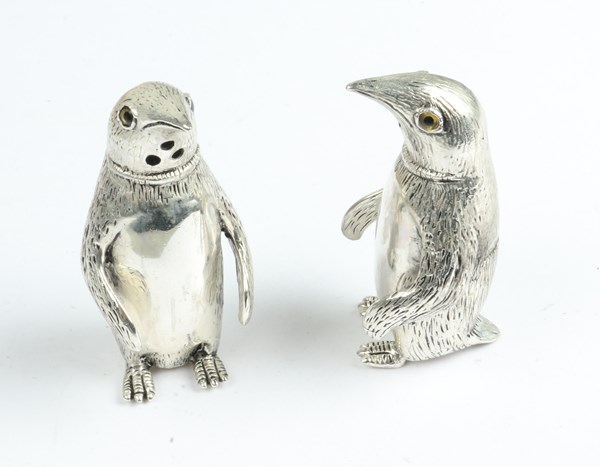 Lot 1042 - SALT & PEPPER