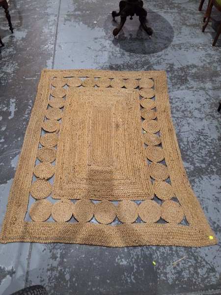 Lot 48 - RUG