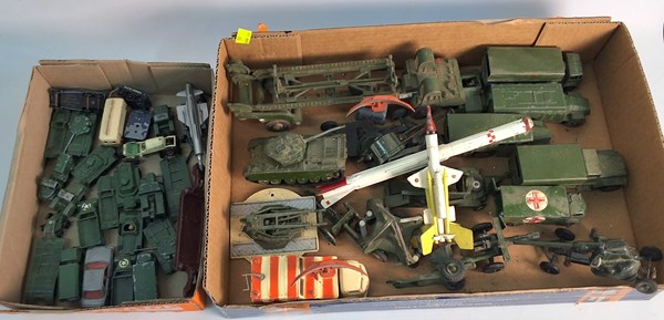 Lot 1370 - VINTAGE MILITARY TOYS