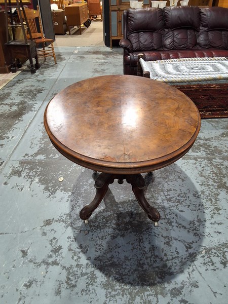 Lot 56 - SALON TABLE