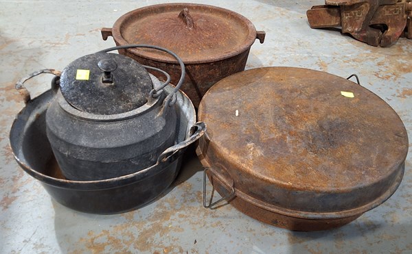 Lot 196 - CAMP KITCHEN LOT