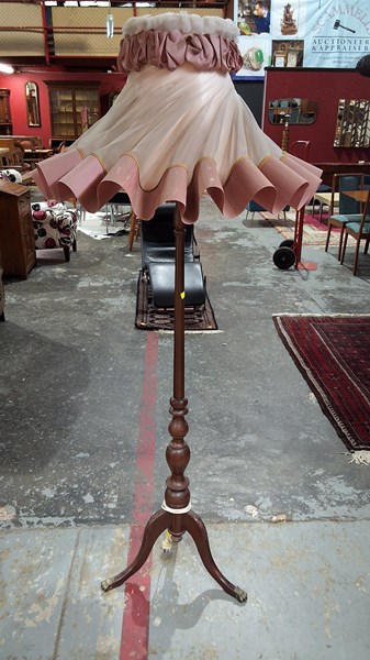 Lot 109 - STANDARD LAMP