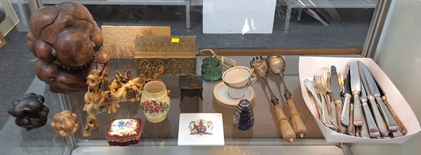 Lot 1449 - ASSORTED DECOR & TABLEWARE