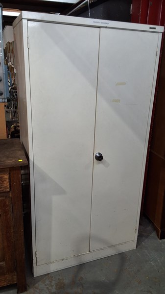 Lot 165 - STEEL CABINET
