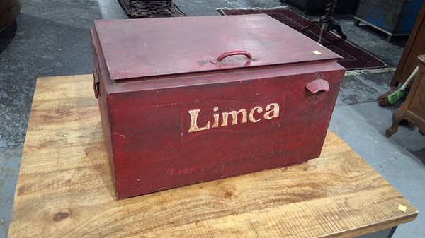 Lot 164 - ADVERTISING COOLER BOX
