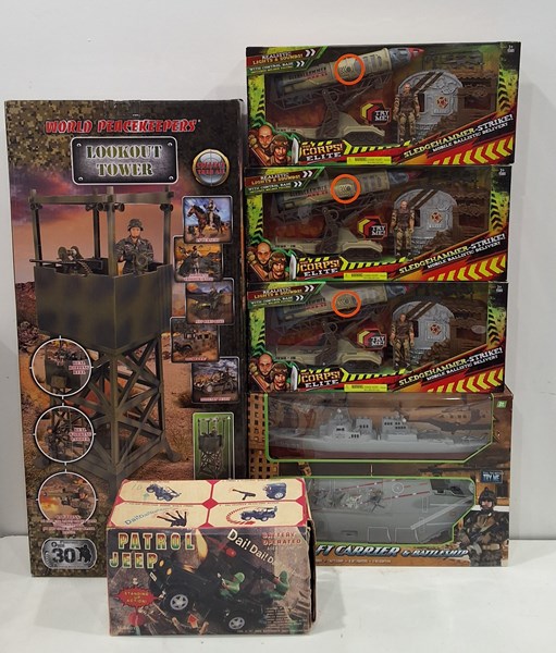 Lot 1374 - MILITARY TOY KITS