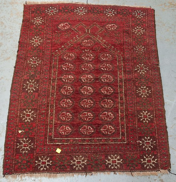 Lot 245 - VINTAGE PRAYER RUG