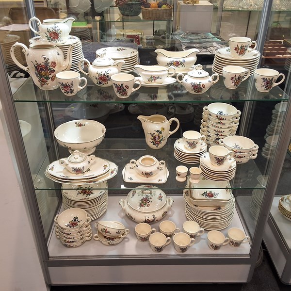 Lot 1171 - DINNER SERVICE