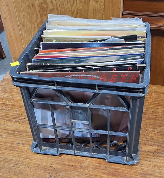 Lot 252 - CRATE OF VINYL