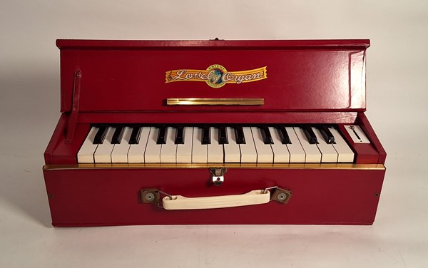 Lot 1270 - CHILDREN'S MUSIC ORGAN
