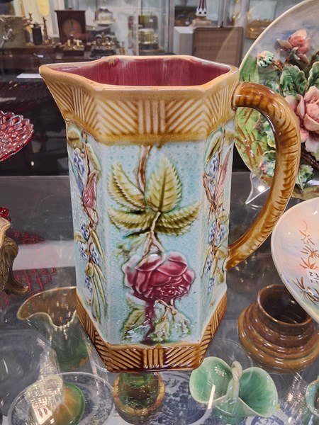 Lot 1210 - MAJOLICA PITCHER