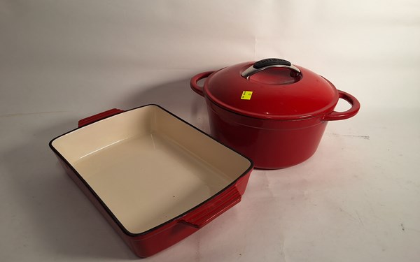 Lot 1423 - COOKWARE
