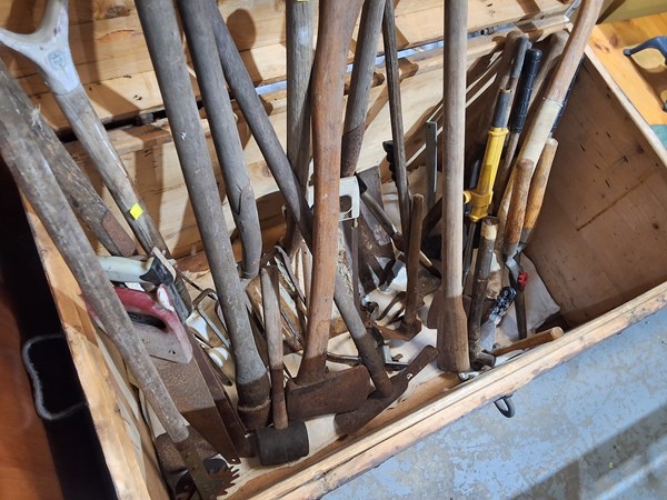 Lot 175 - VINTAGE TOOLS