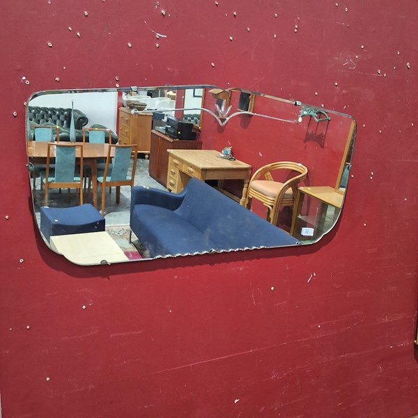 Lot 33 - MIRROR