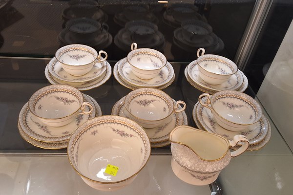 Lot 1138 - AYNSLEY CHINA