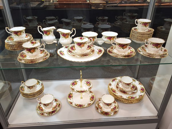 Lot 1177 - ROYAL ALBERT