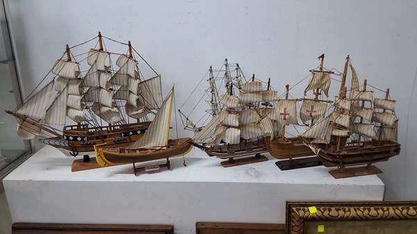 Lot 1410 - MODEL SHIPS