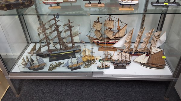 Lot 1414 - MODEL SHIPS