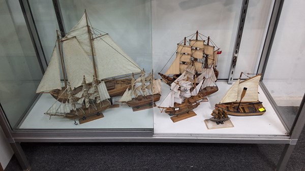 Lot 1419 - MODEL SHIPS