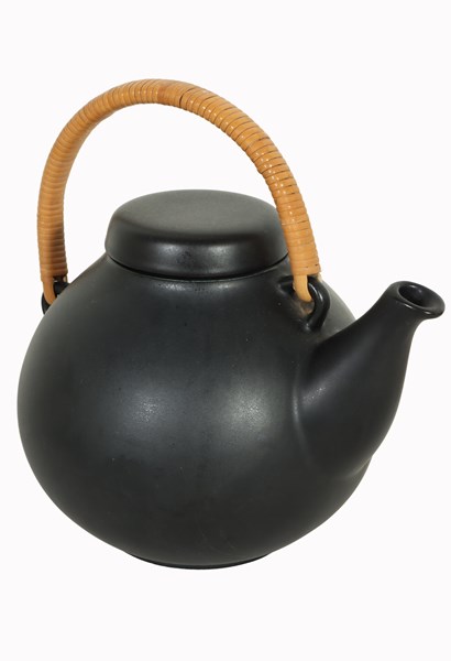 Lot 144 - GA3 TEAPOT