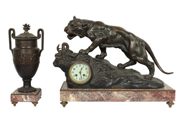 Lot 156 - FIGURAL SPELTER CLOCK