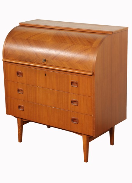 Lot 84 - CYLINDER TOP BUREAU