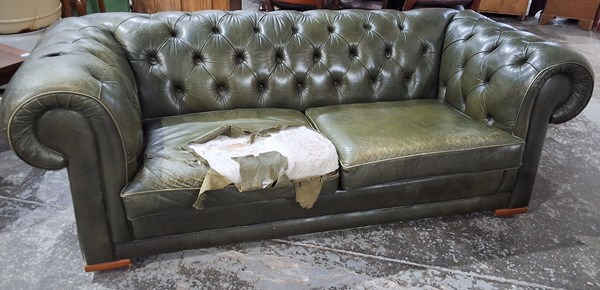 Lot 300 - CHESTERFIELD