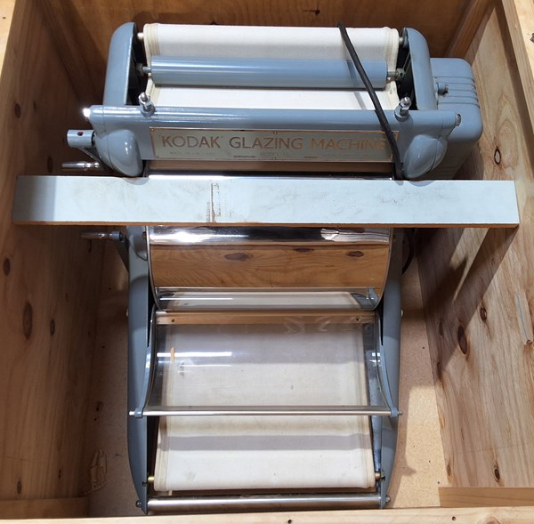 Lot 261 - PHOTOGRAPHIC GLAZING MACHINE